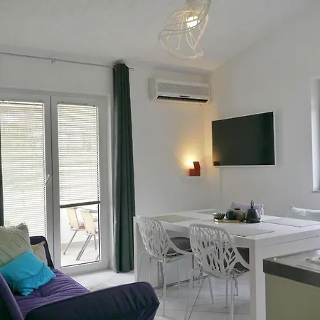 Apartment Sumpetar 11798C * Dugi Rat